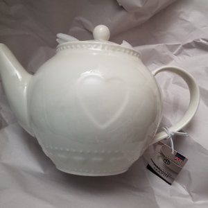 Eaton Fine Dining Embossed Amour Teapot